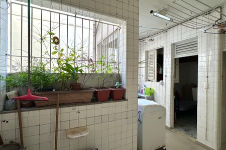 Apartamento à venda com 230m², 4 quartos e 1 vagaÁrea de Serviço