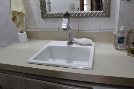 Apartamento à venda com 172m², 3 quartos e 2 vagasBanheiro da Suíte