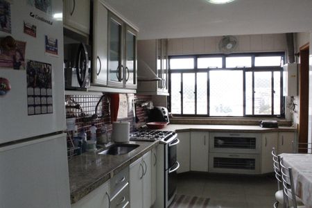 Apartamento à venda com 172m², 3 quartos e 2 vagasCozinha