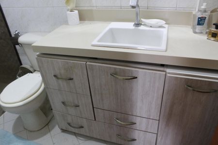 Apartamento à venda com 172m², 3 quartos e 2 vagasBanheiro da Suíte