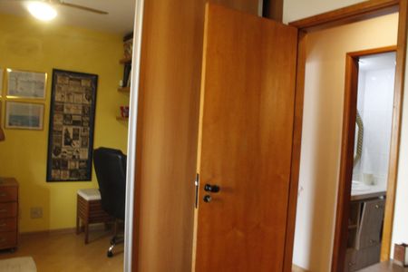 Apartamento à venda com 172m², 3 quartos e 2 vagasQuarto 2