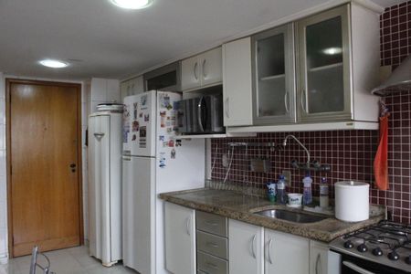 Apartamento à venda com 172m², 3 quartos e 2 vagasCozinha