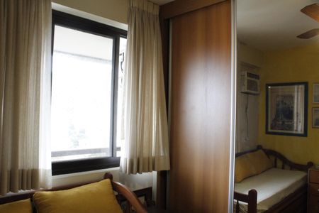 Apartamento à venda com 172m², 3 quartos e 2 vagasQuarto 2