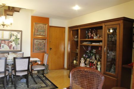 Apartamento à venda com 172m², 3 quartos e 2 vagasSala