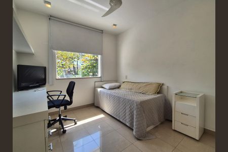 Casa à venda com 430m², 6 quartos e 3 vagasQuarto 2