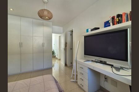 Casa à venda com 430m², 6 quartos e 3 vagasSuíte 2