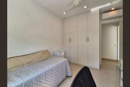 Casa à venda com 430m², 6 quartos e 3 vagasQuarto 2