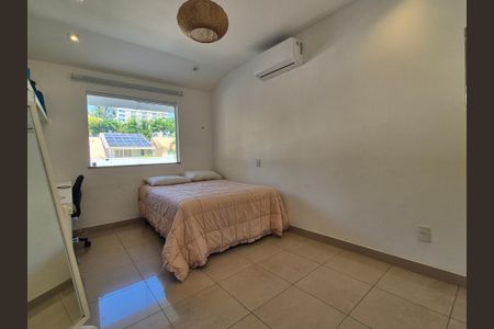 Casa à venda com 430m², 6 quartos e 3 vagasSuíte 2