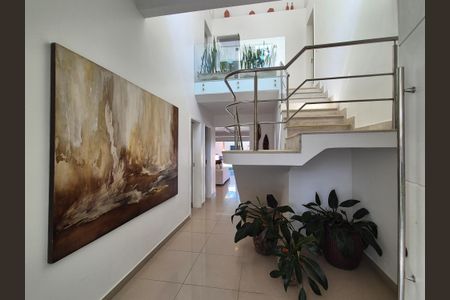 Casa à venda com 430m², 6 quartos e 3 vagasHall de Entrada