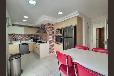 Casa à venda com 430m², 6 quartos e 3 vagasCozinha