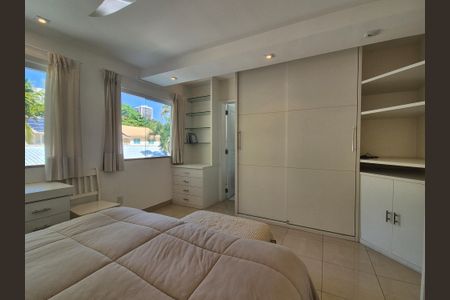 Casa à venda com 430m², 6 quartos e 3 vagasSuíte 1