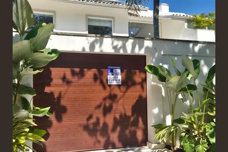 Casa à venda com 430m², 6 quartos e 3 vagasPlaca