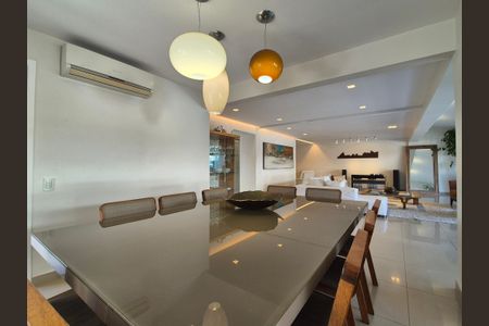 Casa à venda com 430m², 6 quartos e 3 vagasSala de Jantar