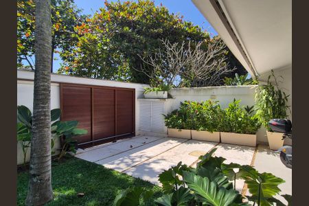 Casa à venda com 430m², 6 quartos e 3 vagasGaragem