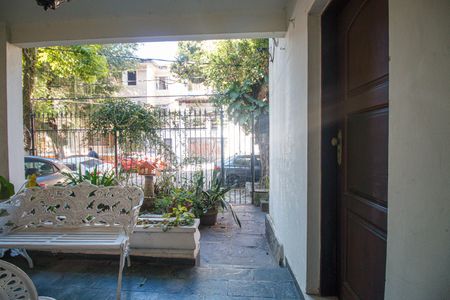 Casa à venda com 165m², 4 quartos e 1 vaga Casa à venda com 165m², 4 quartos e 1 vagaSala Varanda