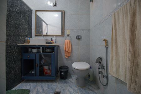 Casa à venda com 165m², 4 quartos e 1 vaga Casa à venda com 165m², 4 quartos e 1 vagaBanheiro da suíte