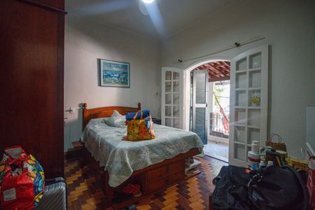 Casa à venda com 165m², 4 quartos e 1 vaga Casa à venda com 165m², 4 quartos e 1 vagaSuíte