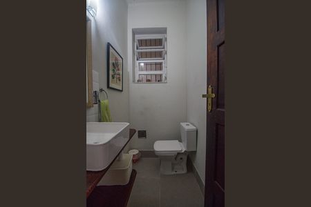 Casa à venda com 165m², 4 quartos e 1 vaga Casa à venda com 165m², 4 quartos e 1 vagaLavabo