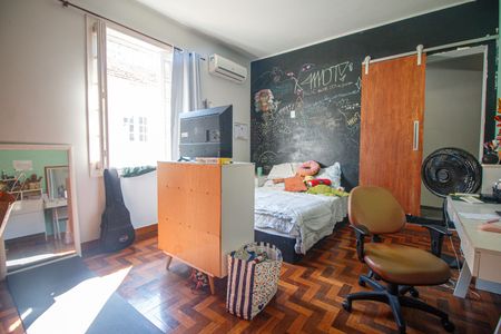 Casa à venda com 165m², 4 quartos e 1 vaga Casa à venda com 165m², 4 quartos e 1 vagaQuarto 3