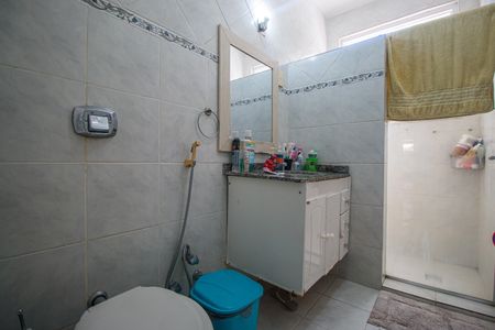Casa à venda com 165m², 4 quartos e 1 vaga Casa à venda com 165m², 4 quartos e 1 vagaBanheiro social 2