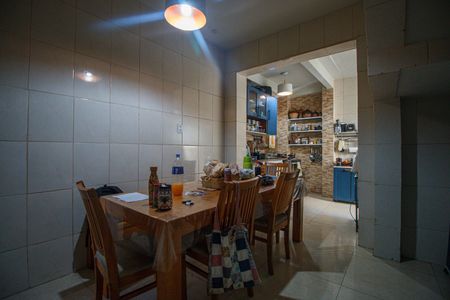 Casa à venda com 165m², 4 quartos e 1 vaga Casa à venda com 165m², 4 quartos e 1 vagaCozinha