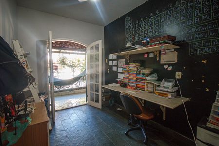 Casa à venda com 165m², 4 quartos e 1 vaga Casa à venda com 165m², 4 quartos e 1 vagaQuarto 4