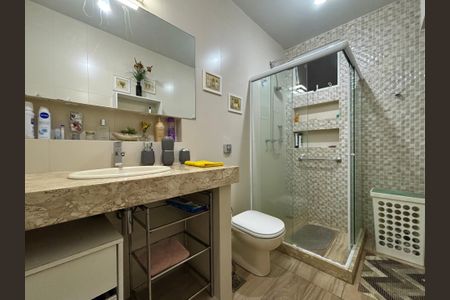 Apartamento à venda com 120m², 3 quartos e 1 vaga Apartamento à venda com 120m², 3 quartos e 1 vagaBanheiro Social 1