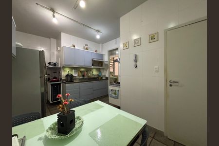 Apartamento à venda com 120m², 3 quartos e 1 vaga Apartamento à venda com 120m², 3 quartos e 1 vagaCozinha