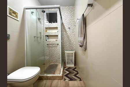 Apartamento à venda com 120m², 3 quartos e 1 vaga Apartamento à venda com 120m², 3 quartos e 1 vagaBanheiro Social 1