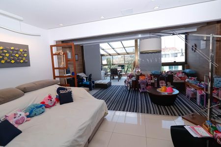 Apartamento à venda com 249m², 3 quartos e 3 vagasSala