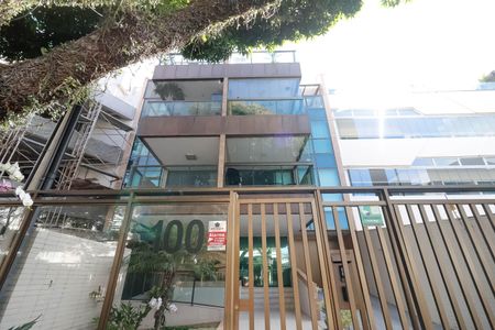 Apartamento à venda com 249m², 3 quartos e 3 vagasFachada