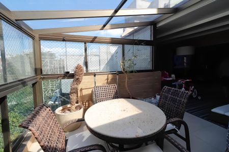 Apartamento à venda com 249m², 3 quartos e 3 vagasVaranda/sala