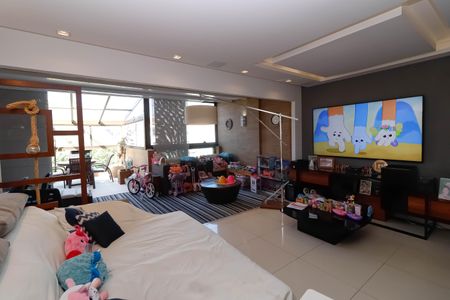 Apartamento à venda com 249m², 3 quartos e 3 vagasSala