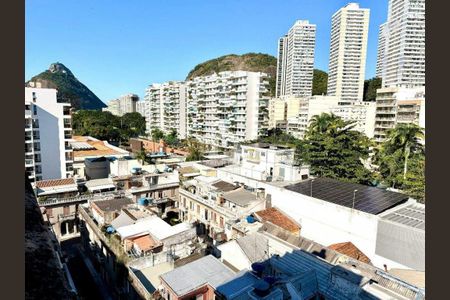 Apartamento à venda com 65m², 2 quartos e sem vaga