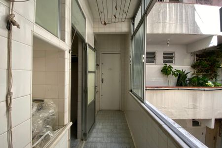 Apartamento à venda com 99m², 2 quartos e sem vagaCorredor