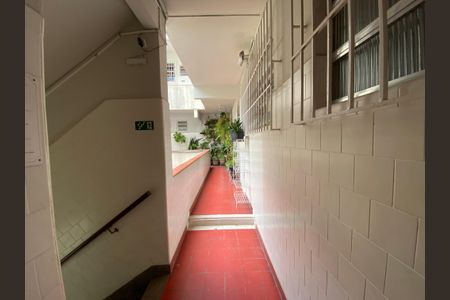 Apartamento à venda com 99m², 2 quartos e sem vagaCorredor