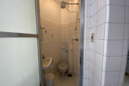 Apartamento à venda com 99m², 2 quartos e sem vagaBanheiro de serviço