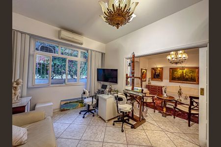 Apartamento à venda com 170m², 3 quartos e sem vaga Apartamento à venda com 170m², 3 quartos e sem vagaSala