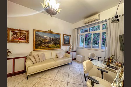 Apartamento à venda com 170m², 3 quartos e sem vaga Apartamento à venda com 170m², 3 quartos e sem vagaSala