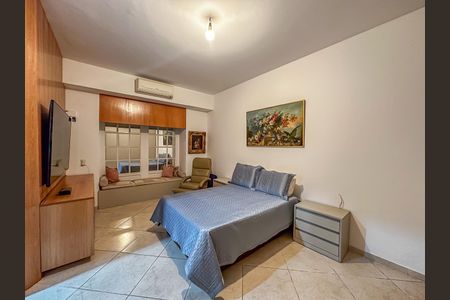 Apartamento à venda com 170m², 3 quartos e sem vaga Apartamento à venda com 170m², 3 quartos e sem vagaQuarto