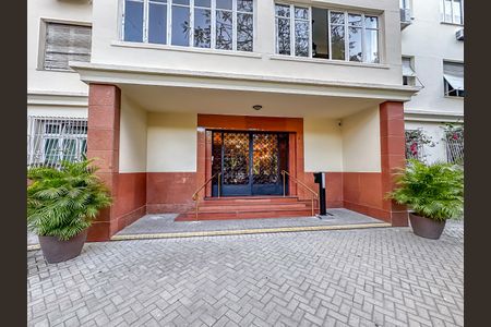 Apartamento à venda com 170m², 3 quartos e sem vaga Apartamento à venda com 170m², 3 quartos e sem vagaFachada