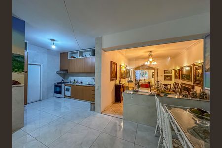 Apartamento à venda com 170m², 3 quartos e sem vaga Apartamento à venda com 170m², 3 quartos e sem vagaCozinha