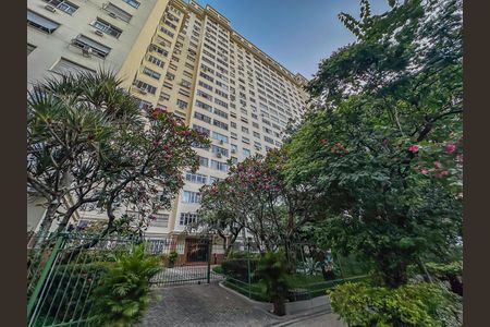 Apartamento à venda com 170m², 3 quartos e sem vaga Apartamento à venda com 170m², 3 quartos e sem vagaFachada