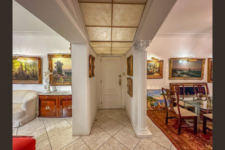 Apartamento à venda com 170m², 3 quartos e sem vaga Apartamento à venda com 170m², 3 quartos e sem vagaSala