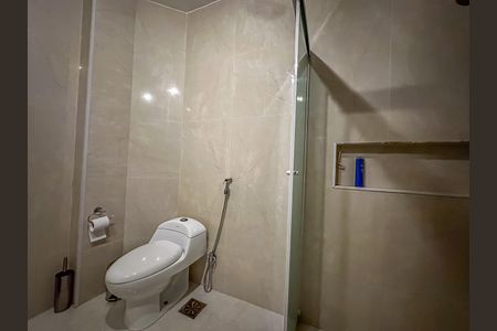 Apartamento à venda com 170m², 3 quartos e sem vaga Apartamento à venda com 170m², 3 quartos e sem vagaBanheiro da Suíte 1