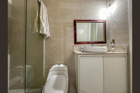 Apartamento à venda com 170m², 3 quartos e sem vaga Apartamento à venda com 170m², 3 quartos e sem vagaBanheiro da Suíte 2