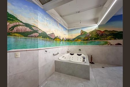 Apartamento à venda com 170m², 3 quartos e sem vaga Apartamento à venda com 170m², 3 quartos e sem vagaHidro