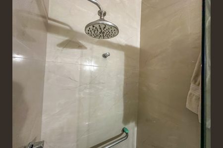 Apartamento à venda com 170m², 3 quartos e sem vaga Apartamento à venda com 170m², 3 quartos e sem vagaBanheiro da Suíte 2