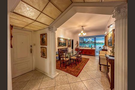 Apartamento à venda com 170m², 3 quartos e sem vaga Apartamento à venda com 170m², 3 quartos e sem vagaSala