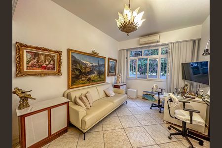 Apartamento à venda com 170m², 3 quartos e sem vaga Apartamento à venda com 170m², 3 quartos e sem vagaSala